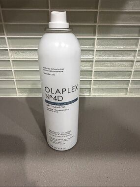 Olaplex No.4D Clean Volume Detox Dry Shampoo -